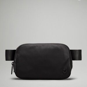 lululemon athletica Men's Black Belt Bag